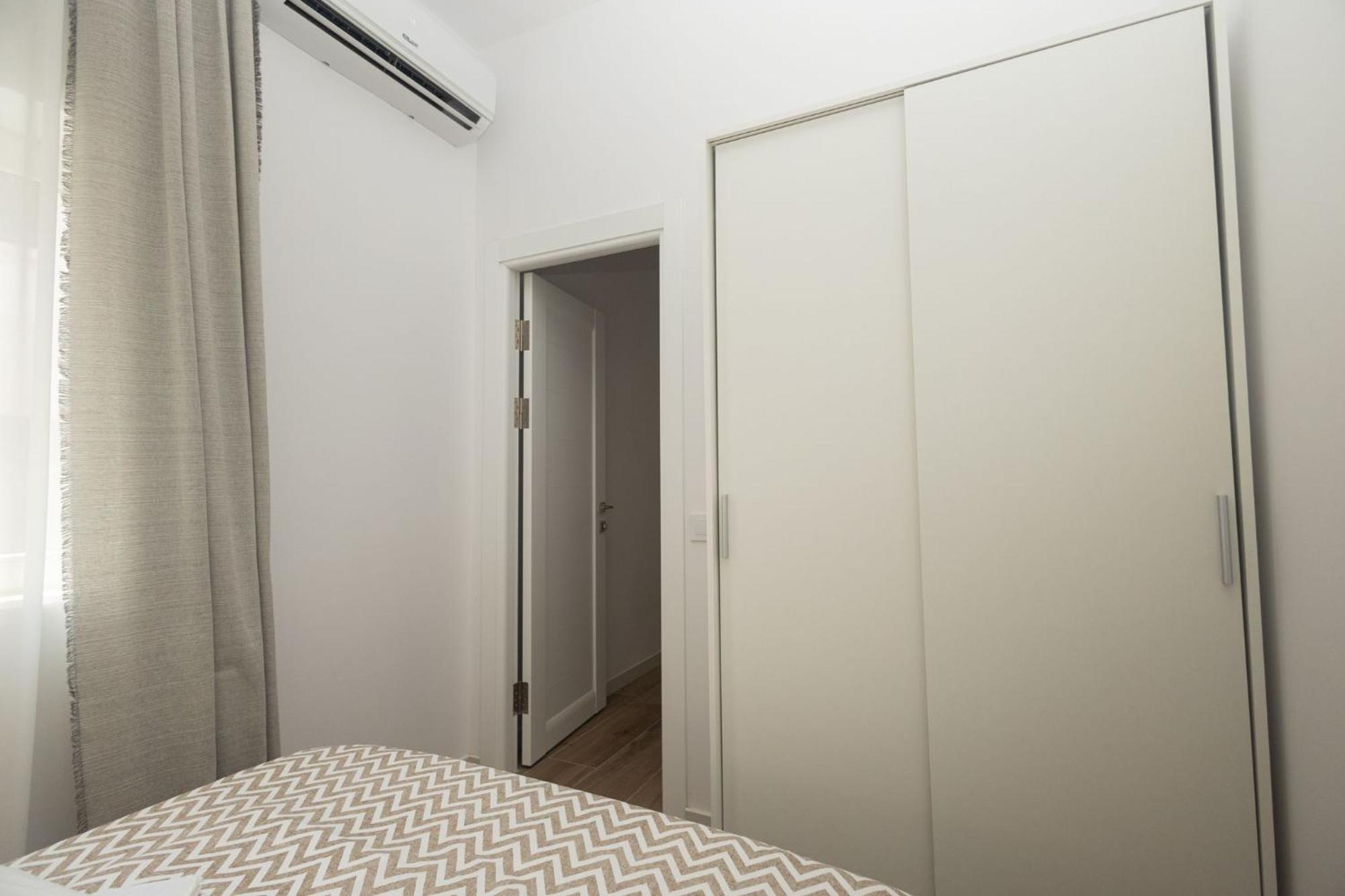 Ra Apartamentos Sevilla Alicante Eksteriør billede