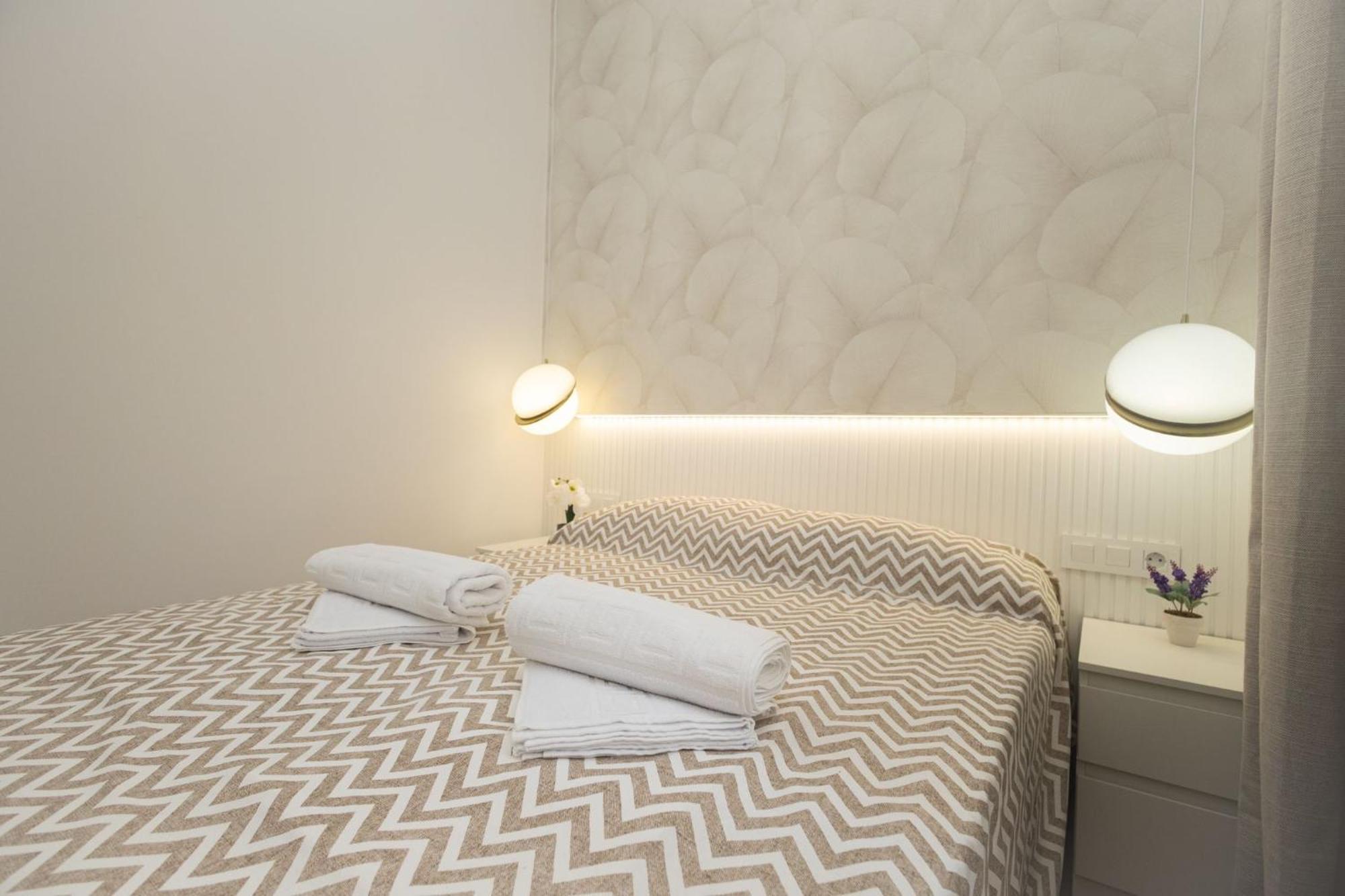 Ra Apartamentos Sevilla Alicante Eksteriør billede