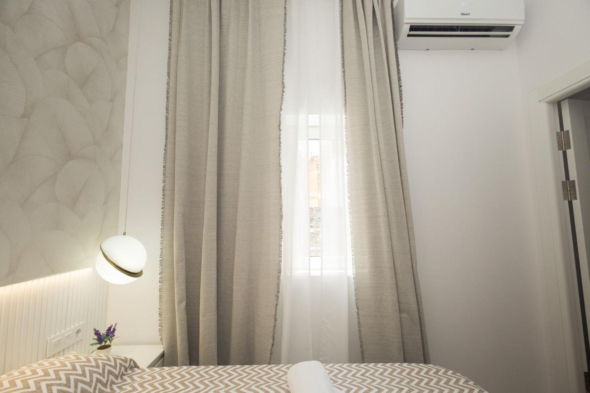 Ra Apartamentos Sevilla Alicante Eksteriør billede